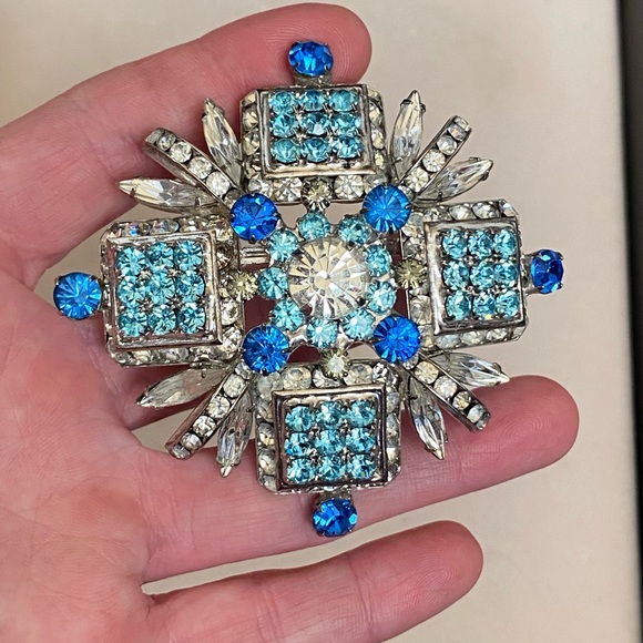 Vintage Blue & Clear Large Rhinestone Brooch - Picture 9 of 13
